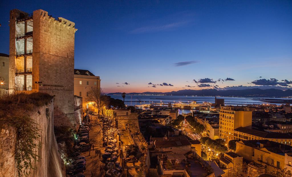 Hotel La Terrazza Cagliari Bagian luar foto