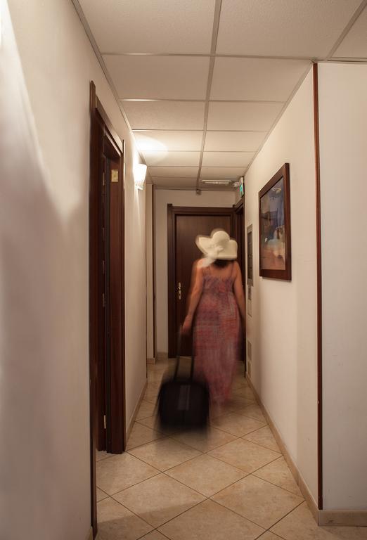 Hotel La Terrazza Cagliari Bagian luar foto