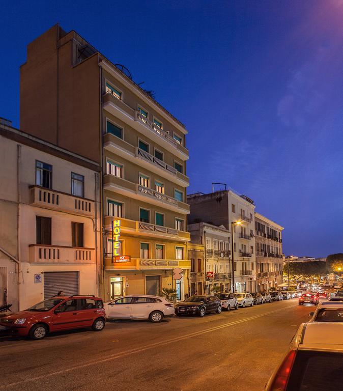 Hotel La Terrazza Cagliari Bagian luar foto