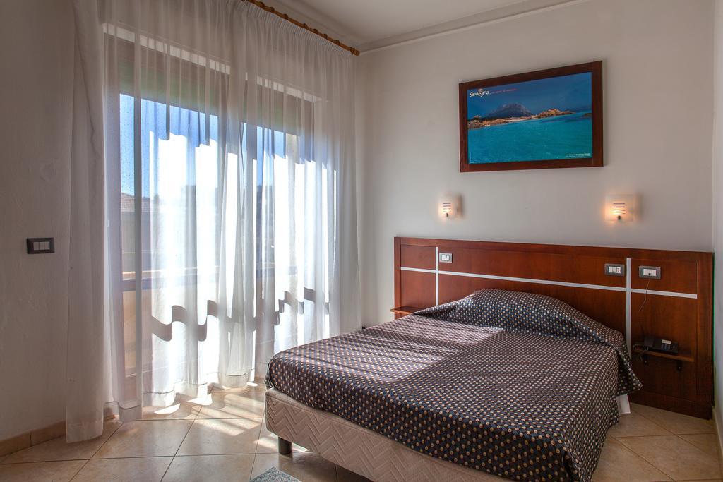 Hotel La Terrazza Cagliari Ruang foto