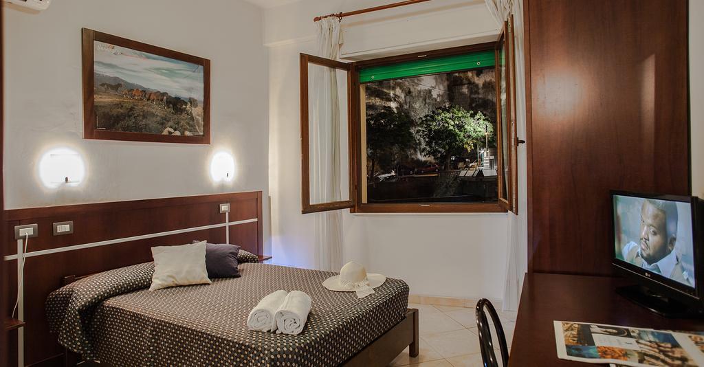 Hotel La Terrazza Cagliari Ruang foto