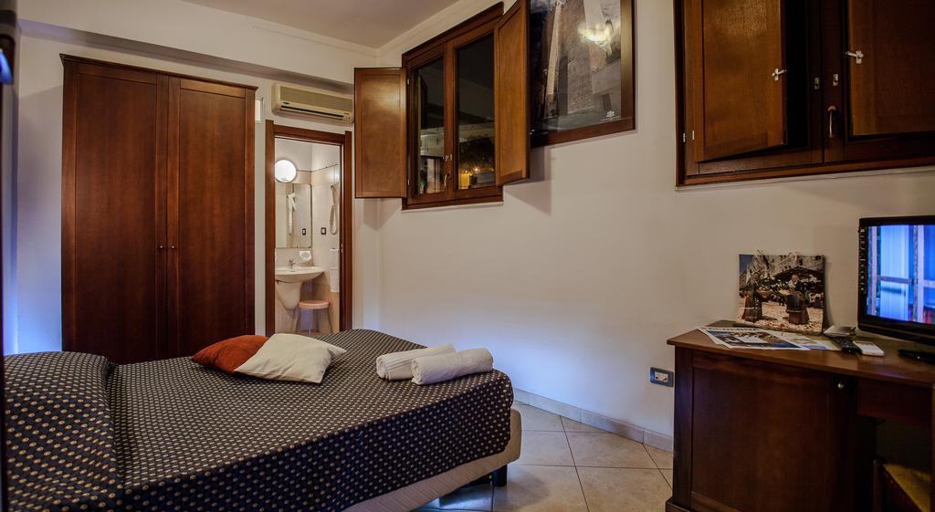 Hotel La Terrazza Cagliari Ruang foto