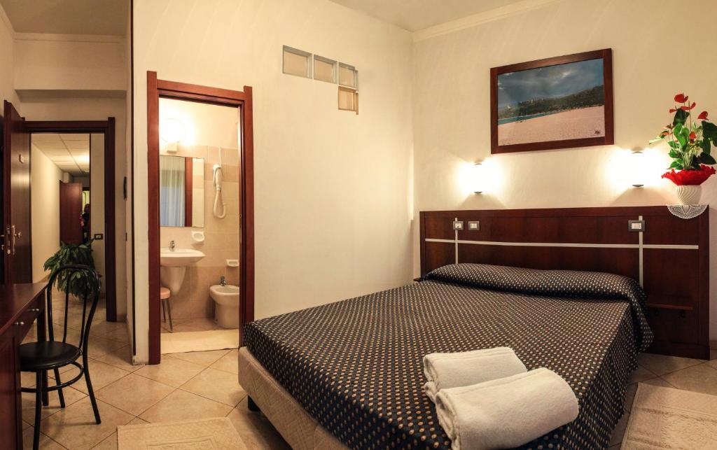 Hotel La Terrazza Cagliari Ruang foto