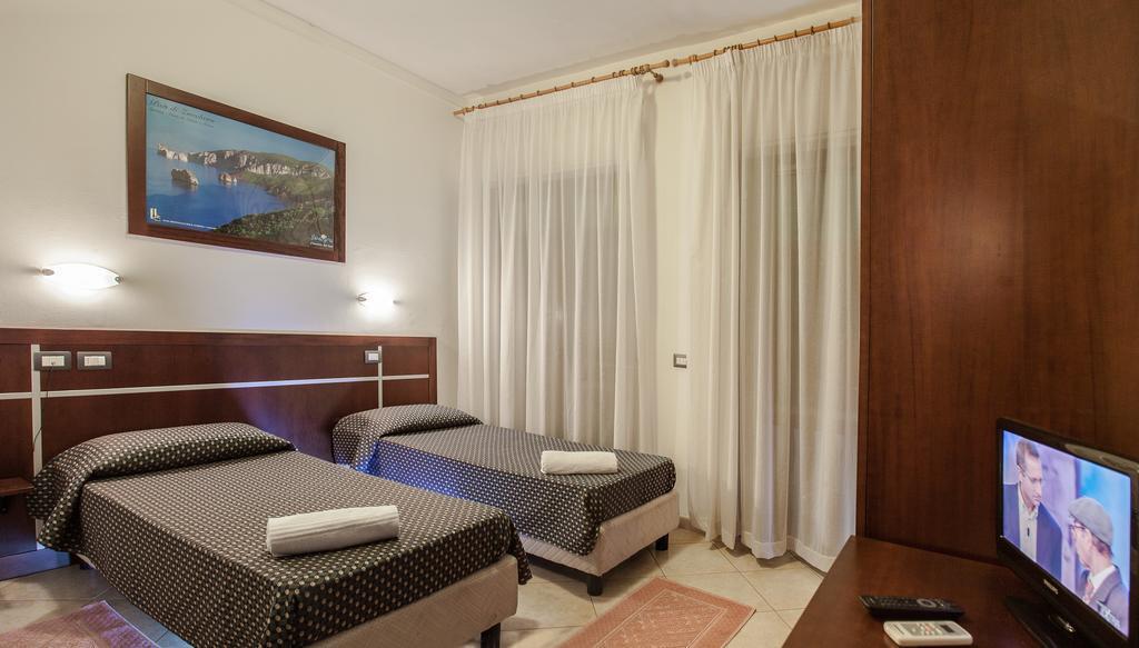 Hotel La Terrazza Cagliari Bagian luar foto