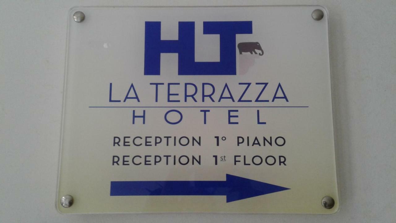 Hotel La Terrazza Cagliari Bagian luar foto